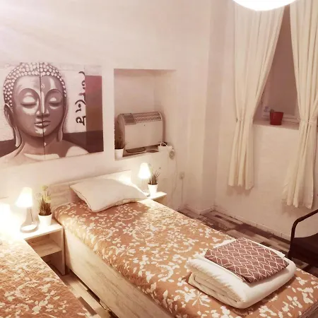 Pijama House - Bike & Bed 호스텔 *