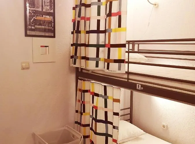 Pijama House - Bike&bed Hostel *