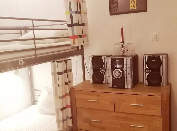 Pijama House - Bike&bed Hostel *