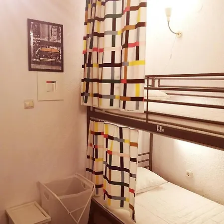 Pijama House - Bike & Bed Hostel *